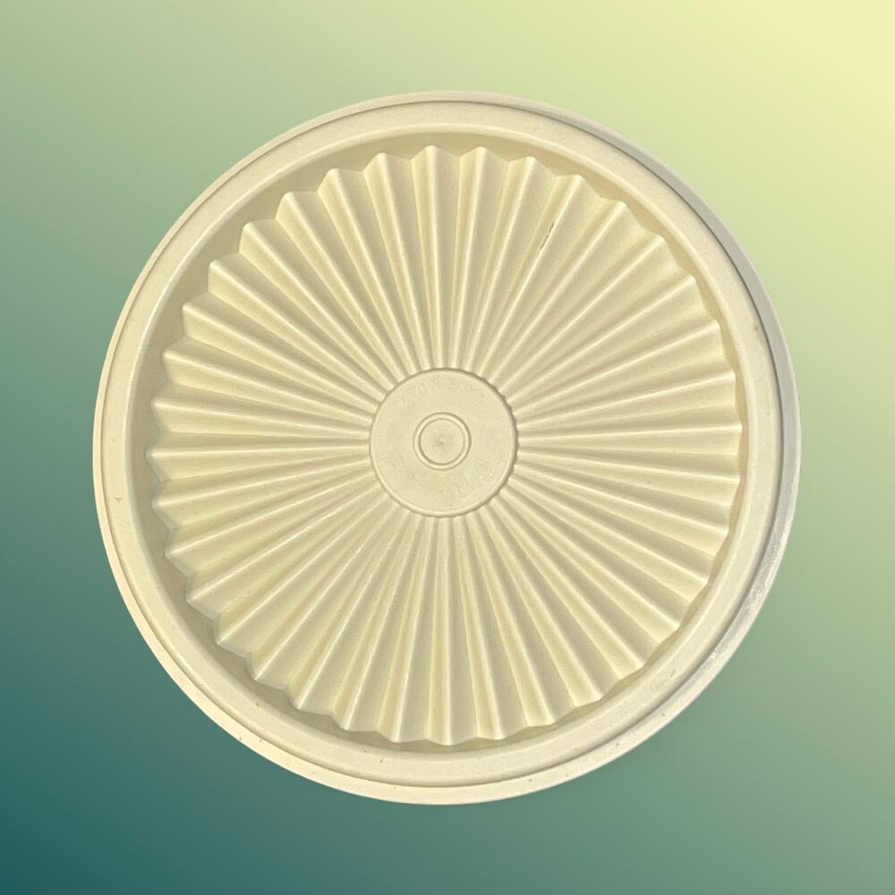 Tupperware Replacement Lid 5" Almond Round 812 Servalier Food Storage Seal
